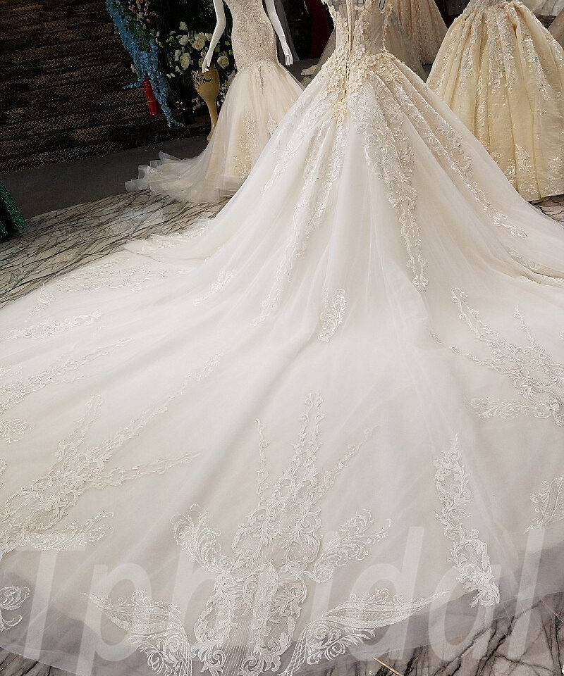 wedding dress with train-0534-08