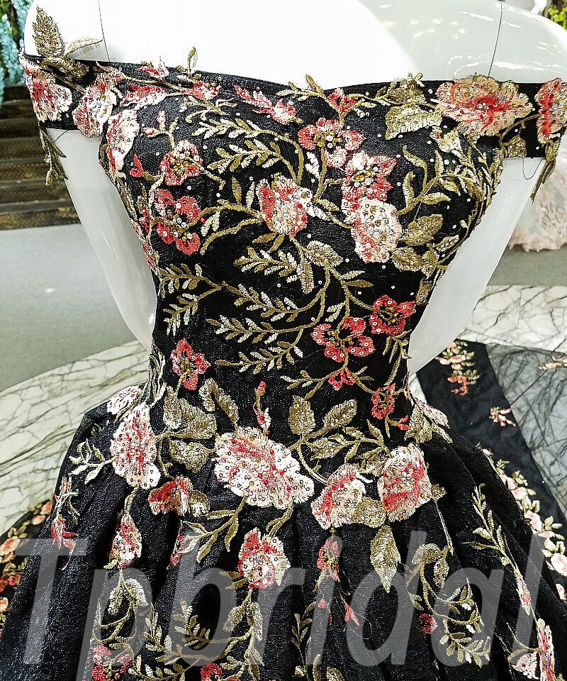 black evening gown-097-03