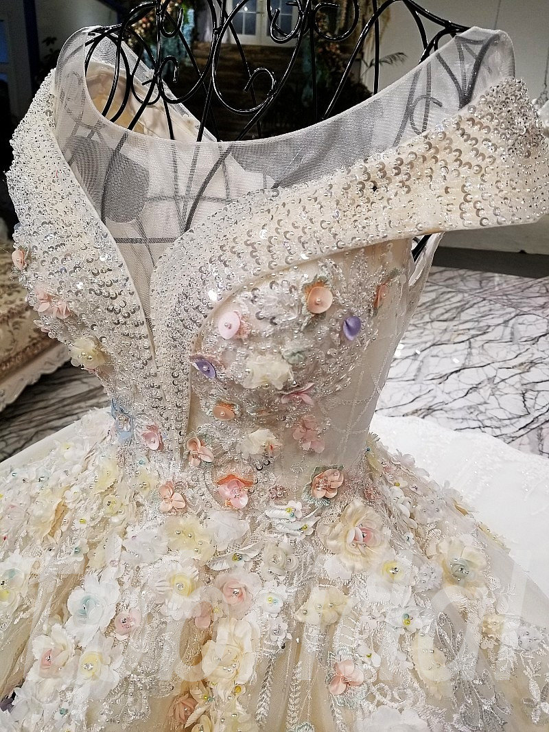 The Toilet Paper Wedding Dress Contest ROLLS OUT Once Again to find the  Most Incredible TP Wedding Dress Design in the Country! | Business Wire