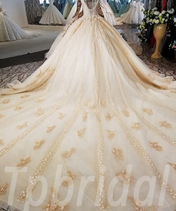 wedding dresses train-122-03