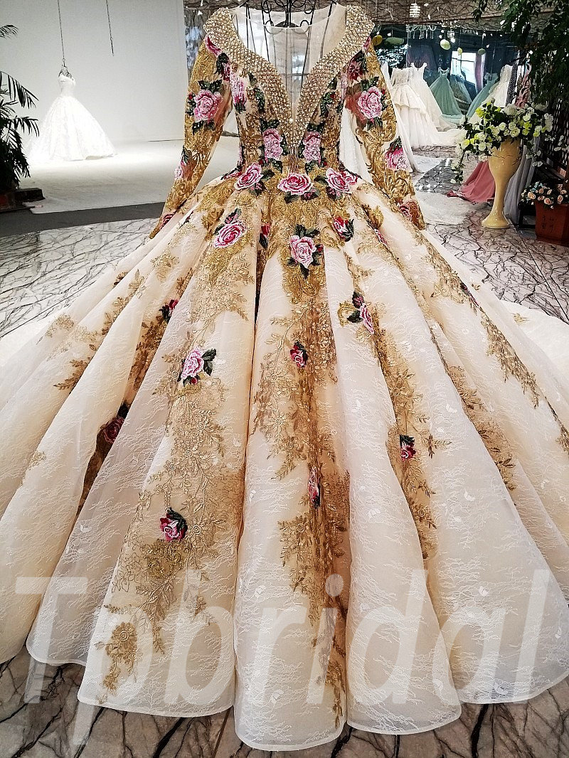 Wedding Dresses Long Train Long Sleeve Embroidery Bridal Dress