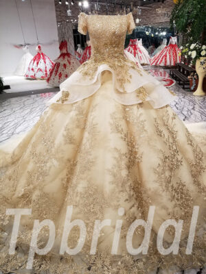 ball gown wedding dress with long trains 196-04