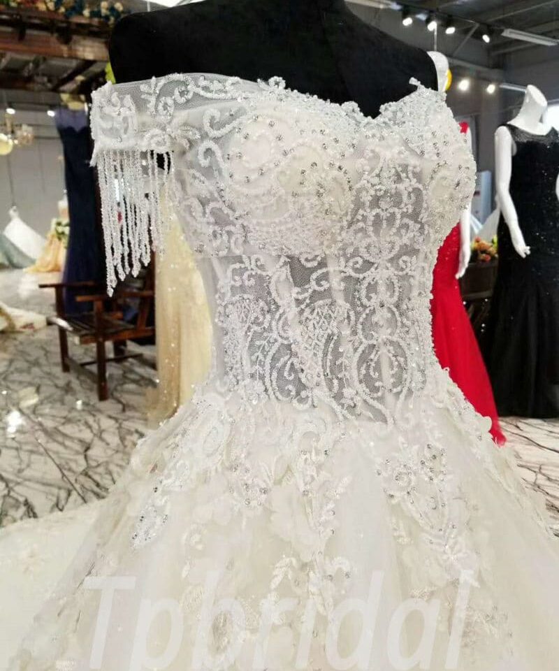lace wedding dress train 160-03