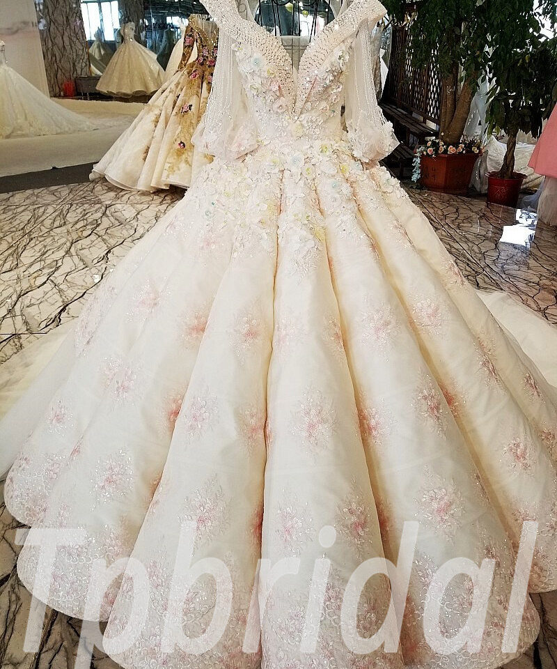 wedding dress keyhole back 184-05