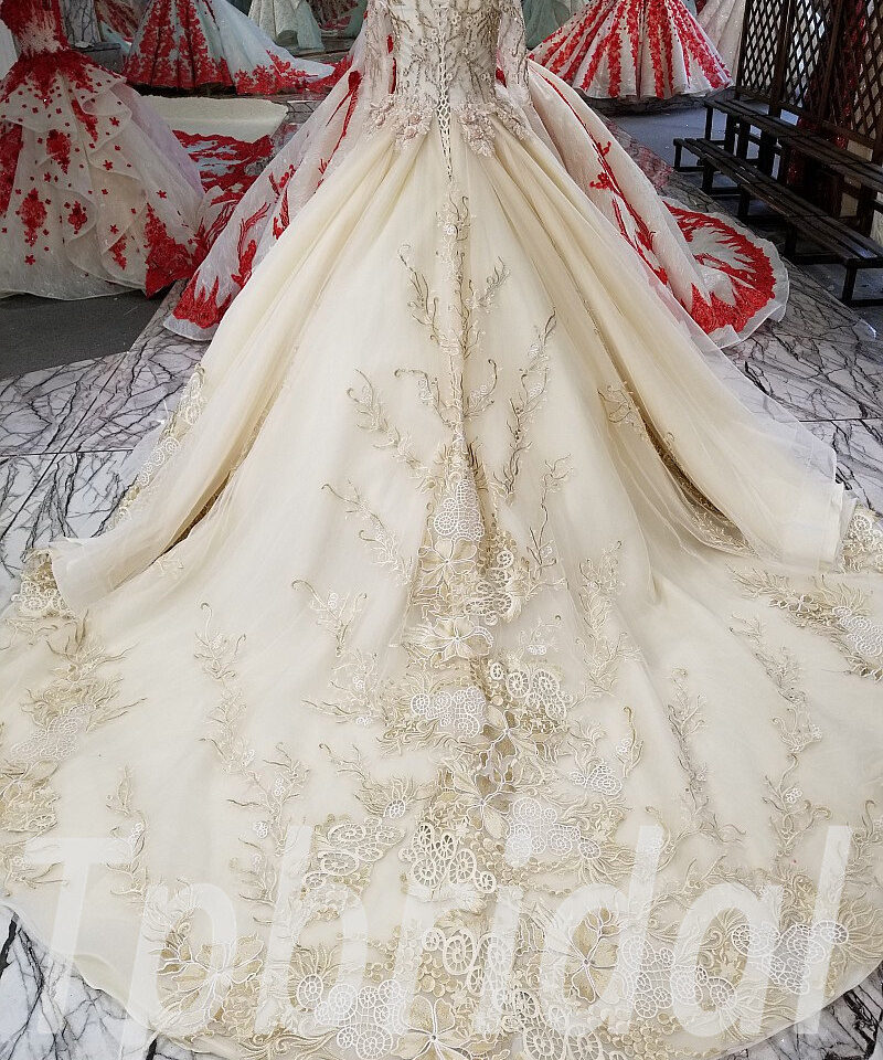 wedding dress with cape 207-07