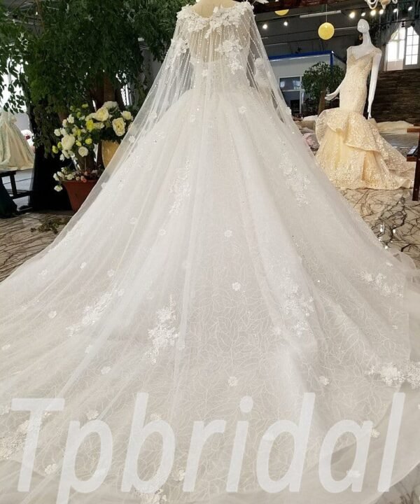 lace wedding dress with cape 0225-09