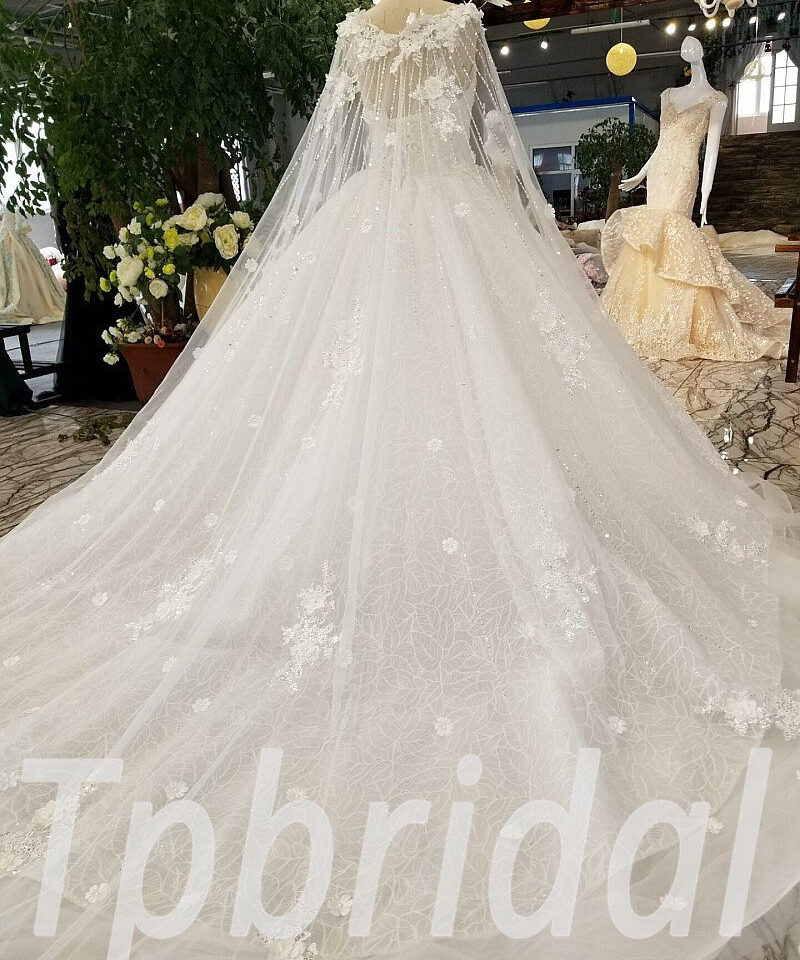 lace wedding dress with cape 0225-09