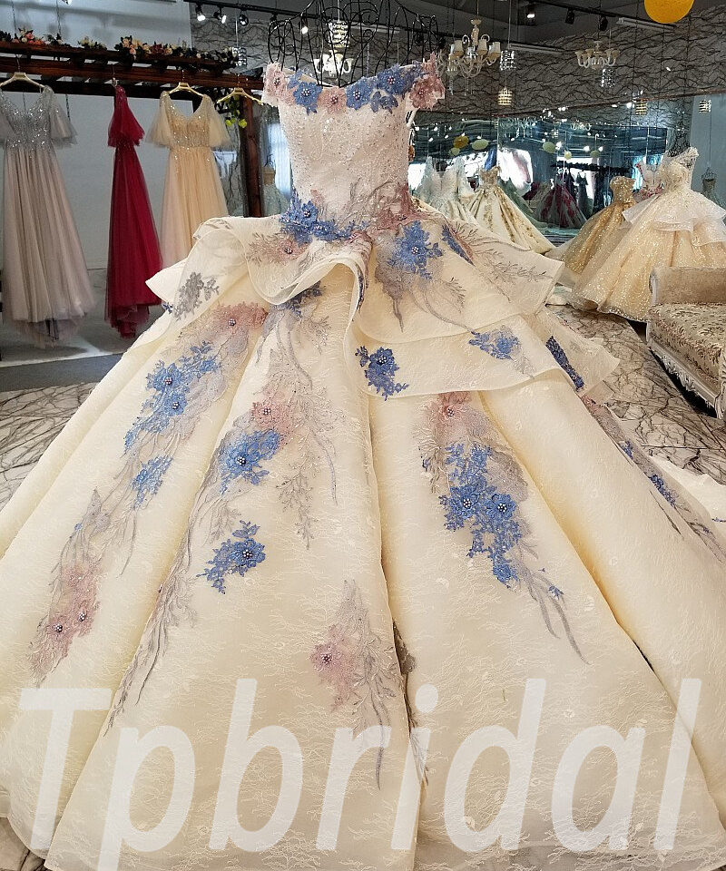 wedding dress colors 0233-11