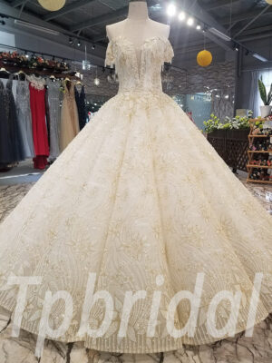 ball gown wedding dress with train 289-06