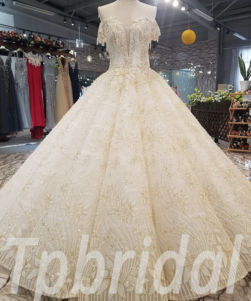 ball gown wedding dress with train 289-06