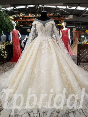 lace wedding dress long train 0249-04