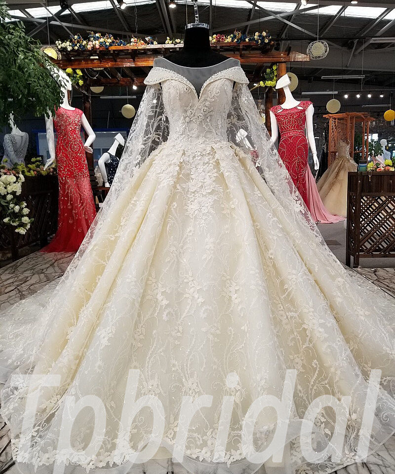 lace wedding dress long train 0249-04