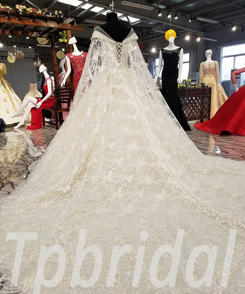 lace wedding dress long train 0249-08