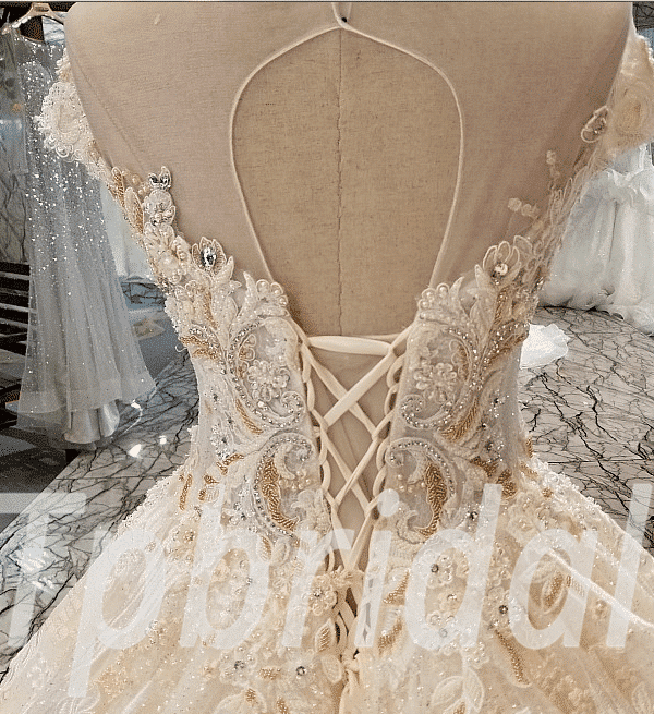 ball gown wedding dress with train 300-02