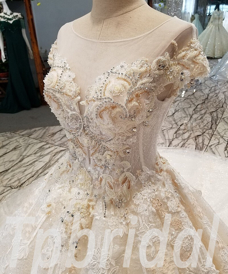 ball gown wedding dress with train 300-04