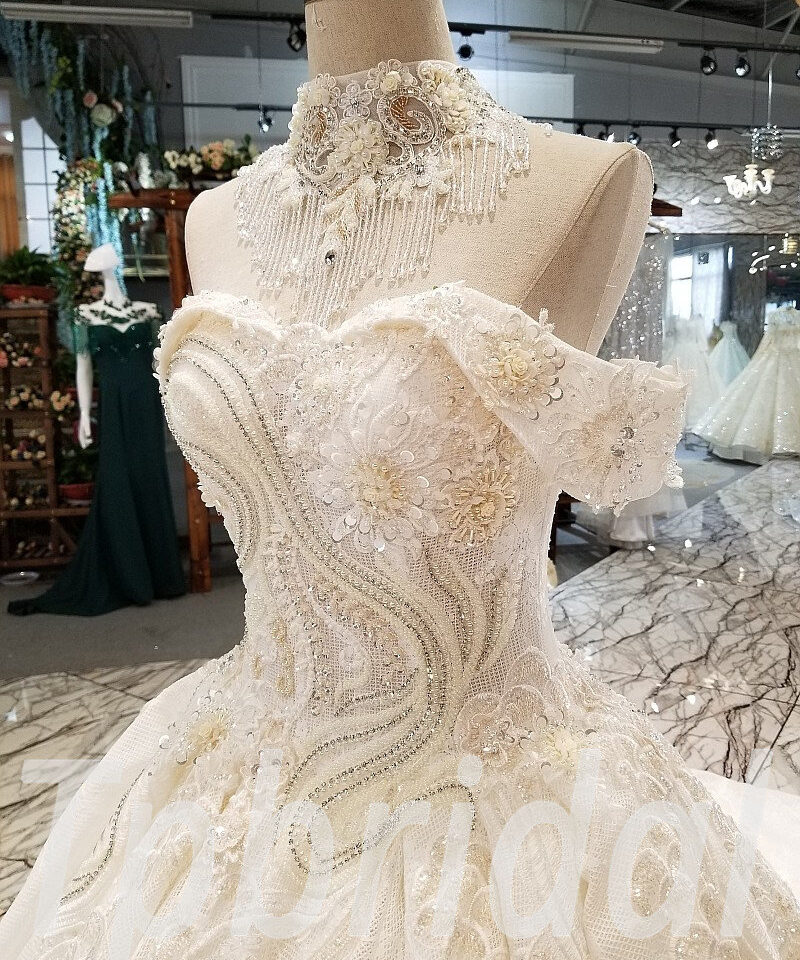 luxury wedding dress with train 309-10