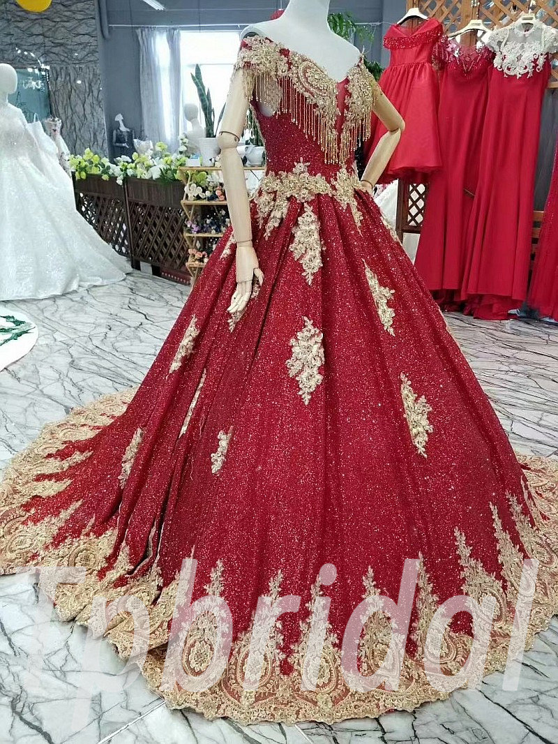 Red Wedding Dresses: 18 Lovely Options For Brides | Red wedding dresses, Red  prom dress, Womens wedding dresses