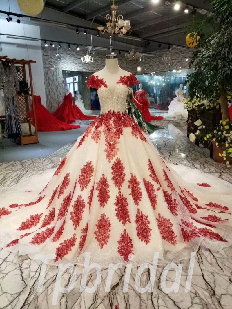 Colorful Vintage Boho Ballgown Wedding Dress With Long Sleeves And Princess  Lace Tulle Customizable In White And Red From Totallymodest, $87.75 |  DHgate.Com