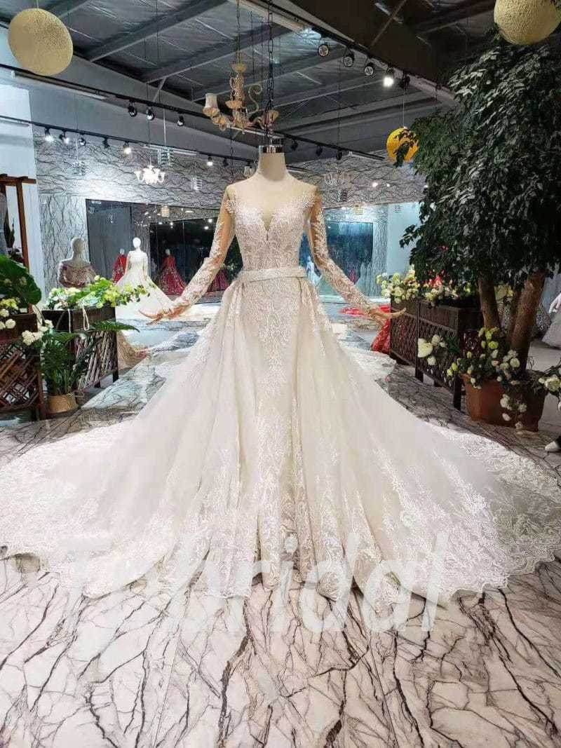 wedding gown train