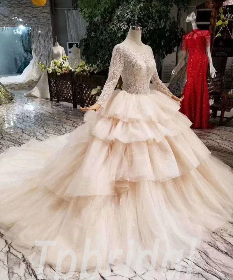 Layered wedding dress 527-02