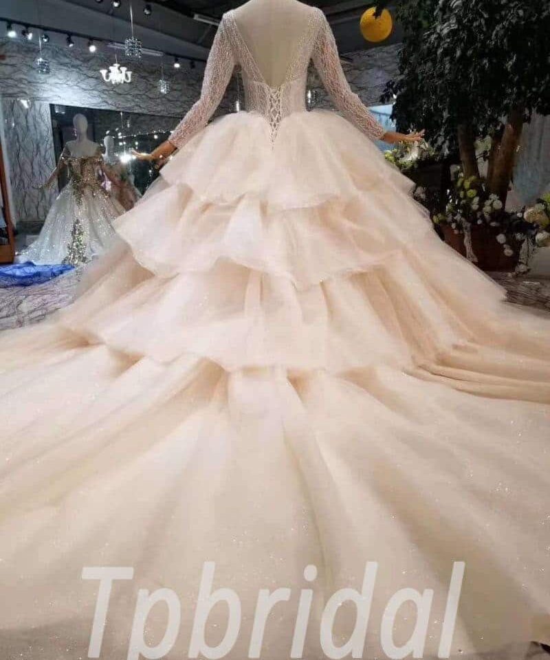 Layered wedding dress 527-06