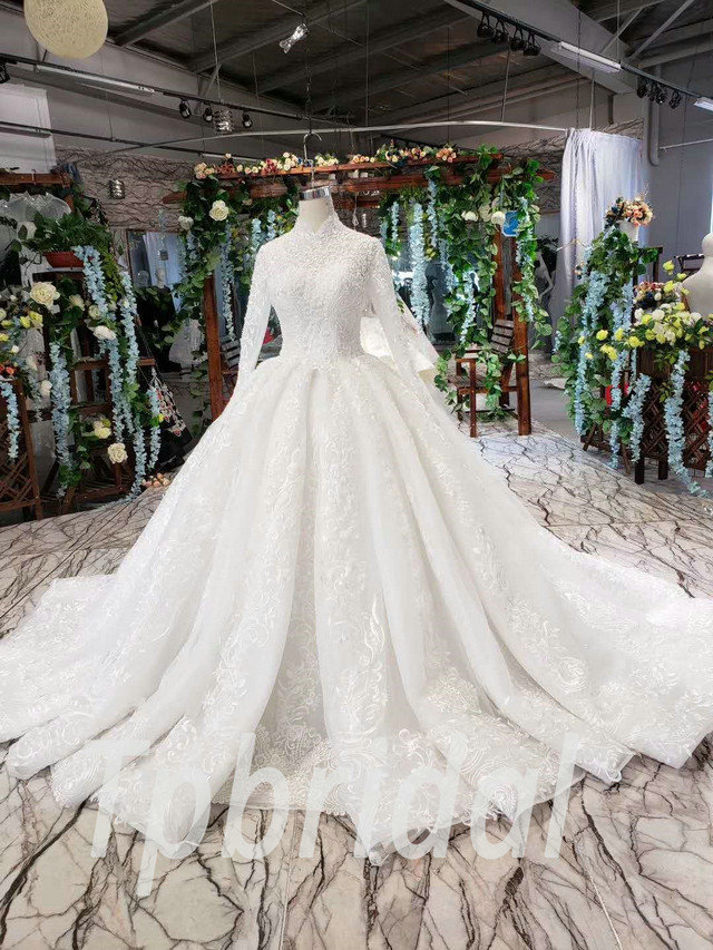 Long Sleeve Lace Wedding Dress With Train Hand made