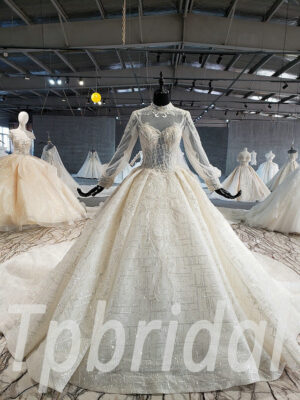 long sleeve high neck wedding dress 636-02