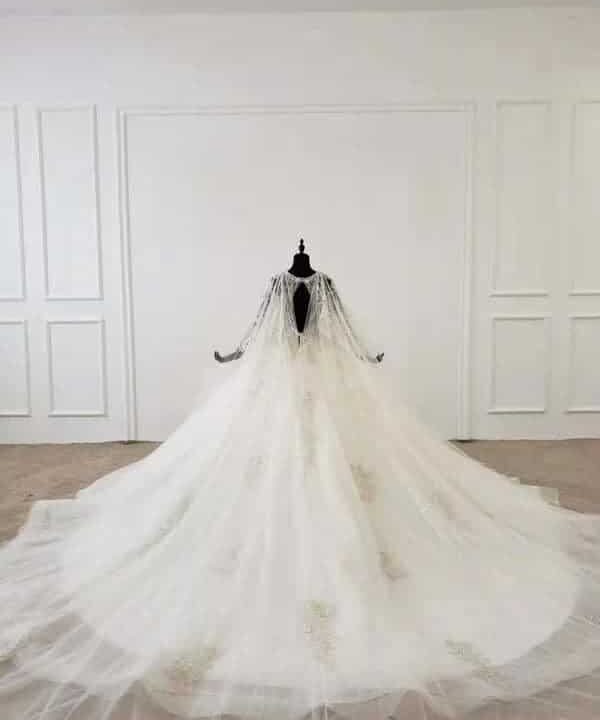 cape wedding dress 669-003
