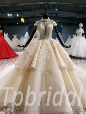 long train wedding dress 656-01