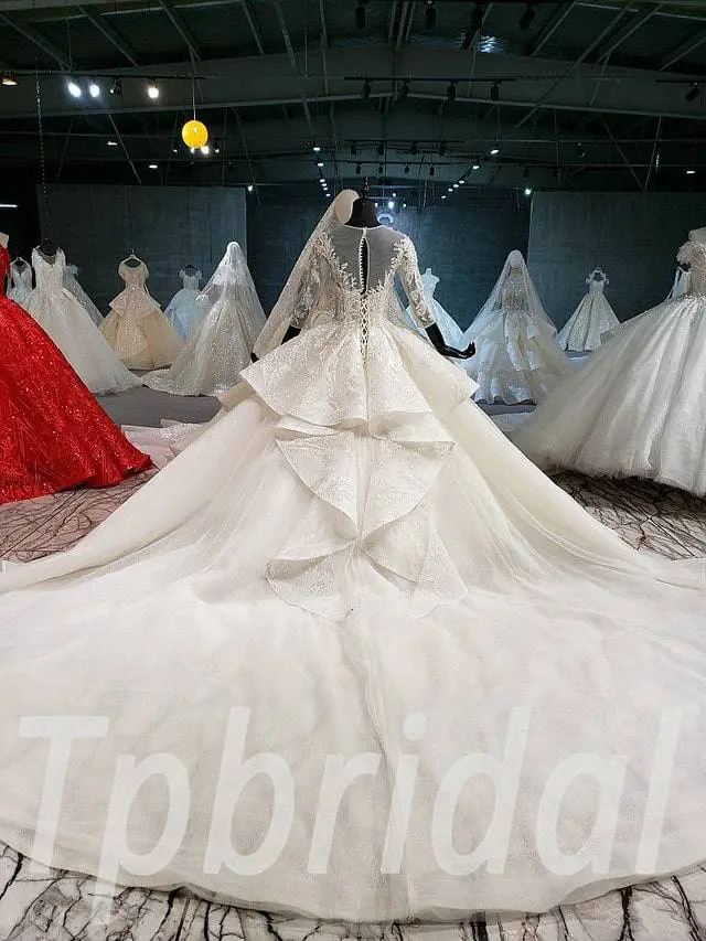three quarter sleeve wedding dress 646-06