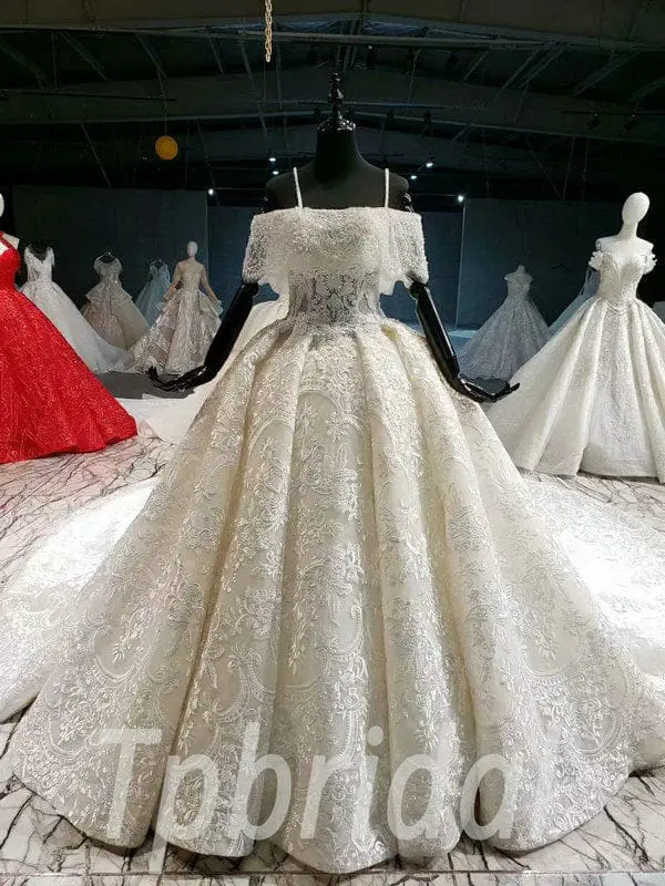ball gown lace wedding dress 692-002