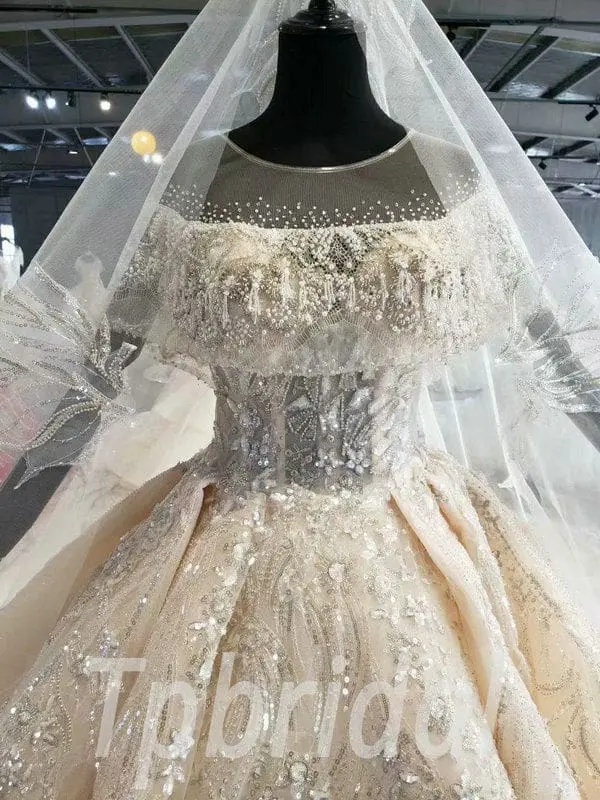 long veil wedding dress 691-001