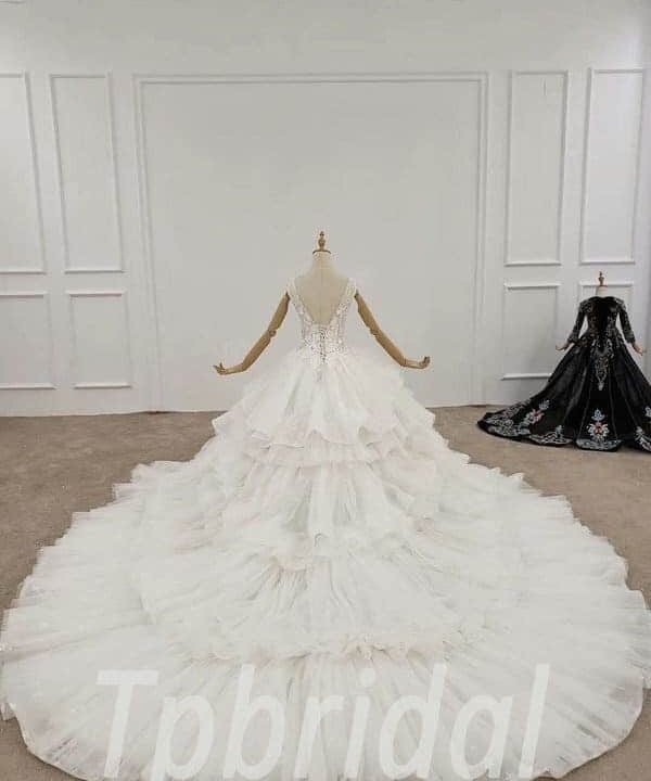 Tiered wedding dress 715-007