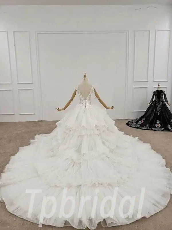 Tiered wedding dress 715-007