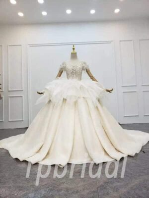 Tiered wedding dress 762-001