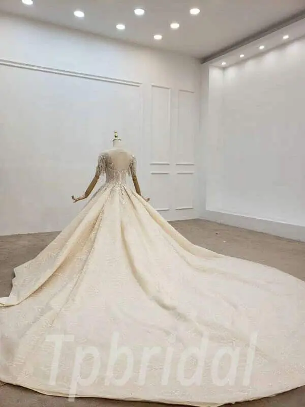 traditional wedding dress 755-008