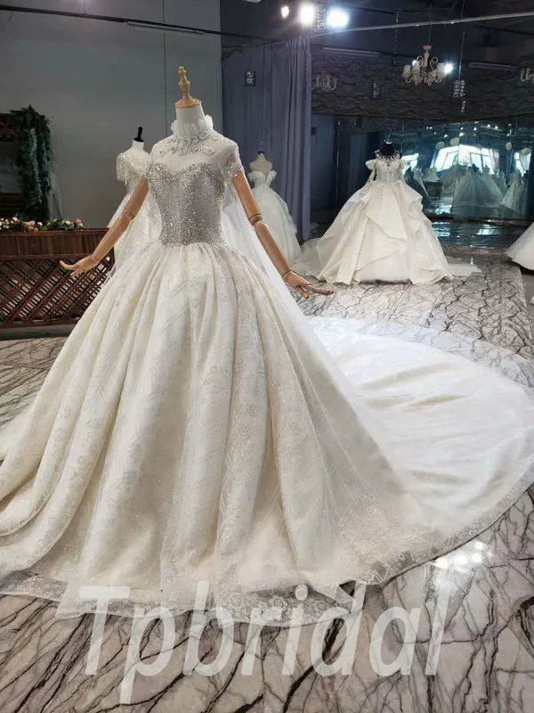 lace cape wedding dress 820-007