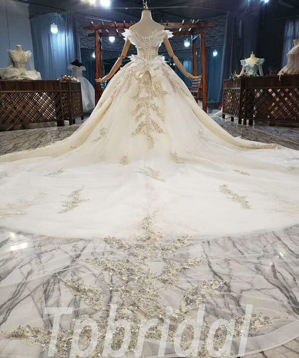 feather wedding dresses 842-001