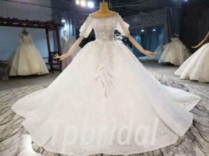 keyhole back wedding dress 905-001