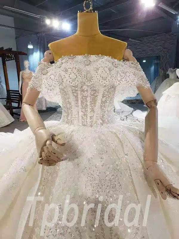 big ball gown wedding dress 935-007