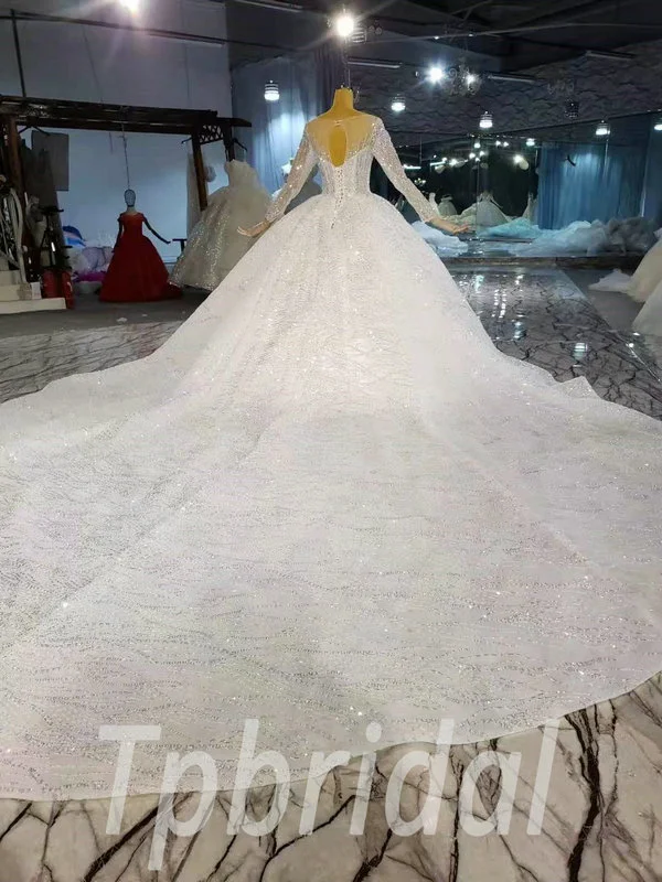 ball gown long sleeve wedding dress 991-005