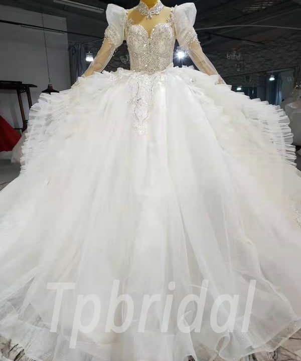 ball gown wedding dress with sleeves 1036-001