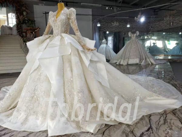 satin and tulle wedding dress 1039-002