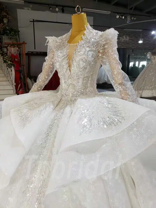 ball gown wedding dress with sleeves 1056-007