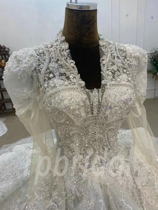 ball gown wedding dress with sleeves 1060-003
