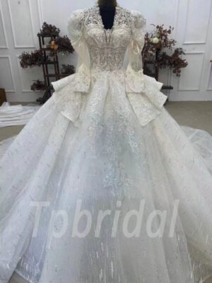 ball gown wedding dress with sleeves 1060-006