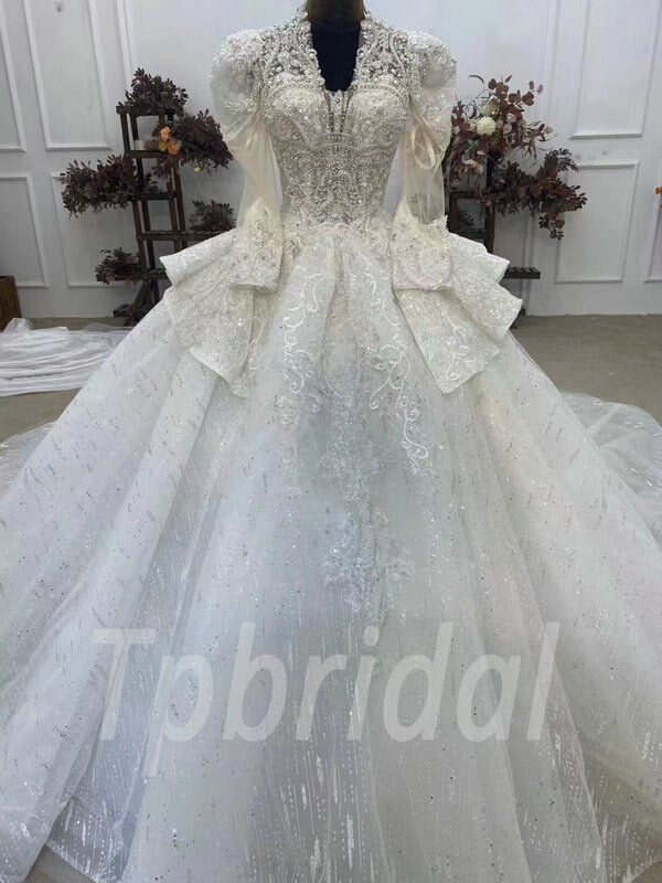 ball gown wedding dress with sleeves 1060-006