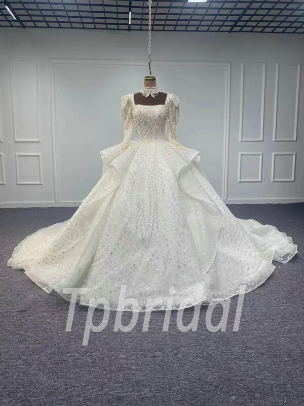 long sleeve square neck wedding dress 1070-006
