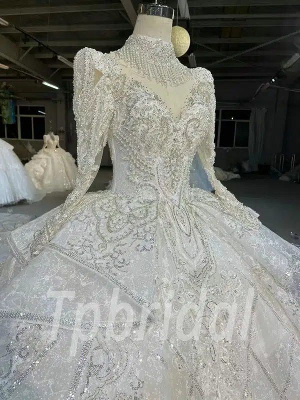 ball gown long sleeve wedding dress-1090003