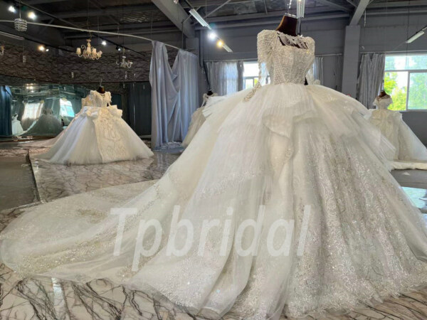 square neck wedding dress with sleeves1104-003